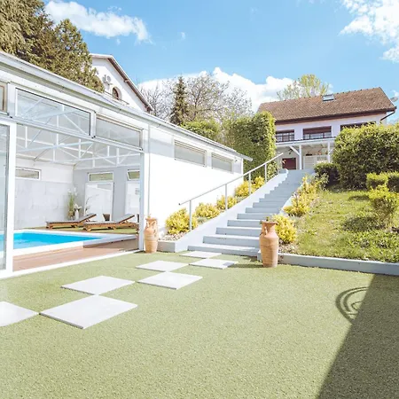 Sunshine Villa